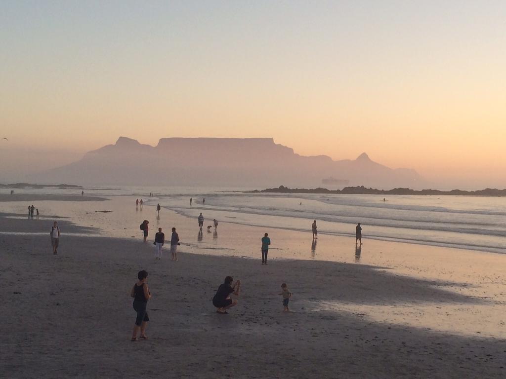 5 Options Guest House Bloubergstrand Exterior foto