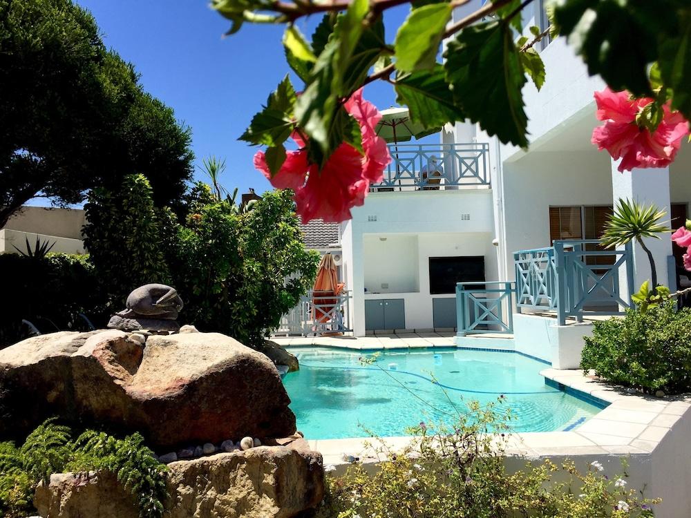 5 Options Guest House Bloubergstrand Exterior foto