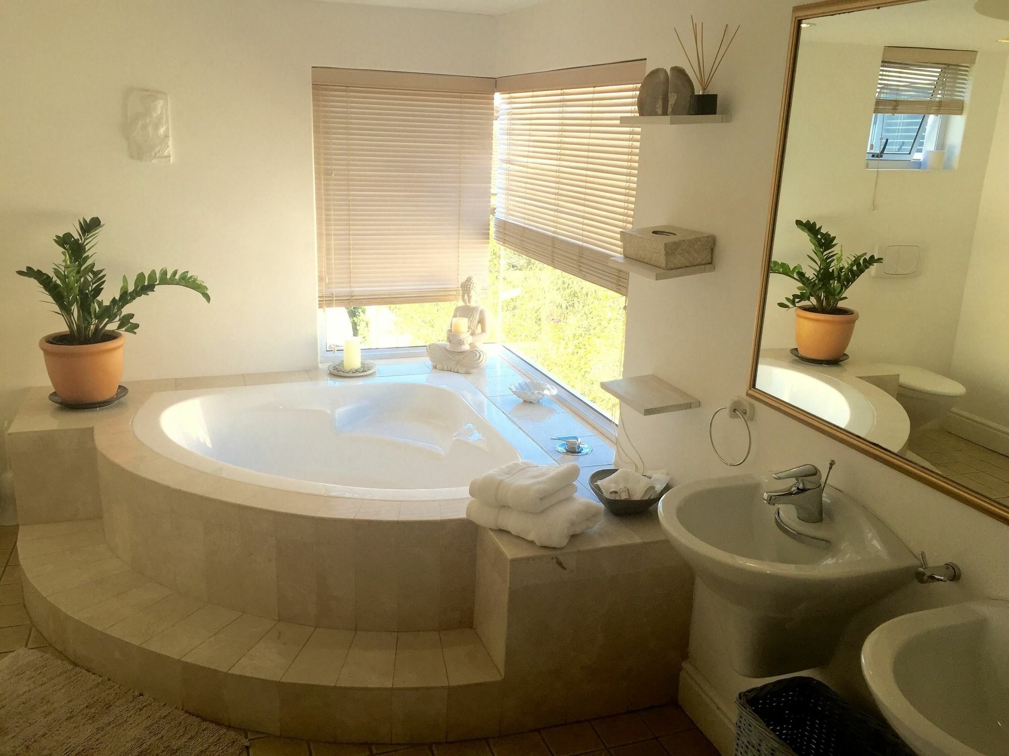 5 Options Guest House Bloubergstrand Exterior foto